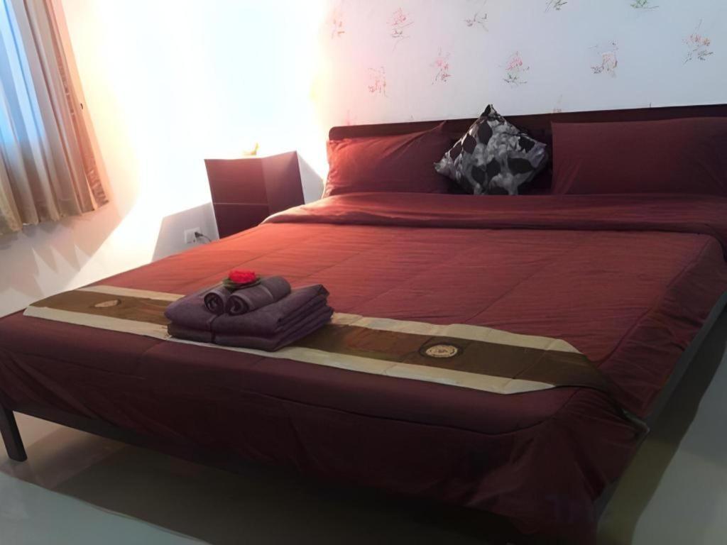 Tontalay Hotel Bang Saen Bagian luar foto