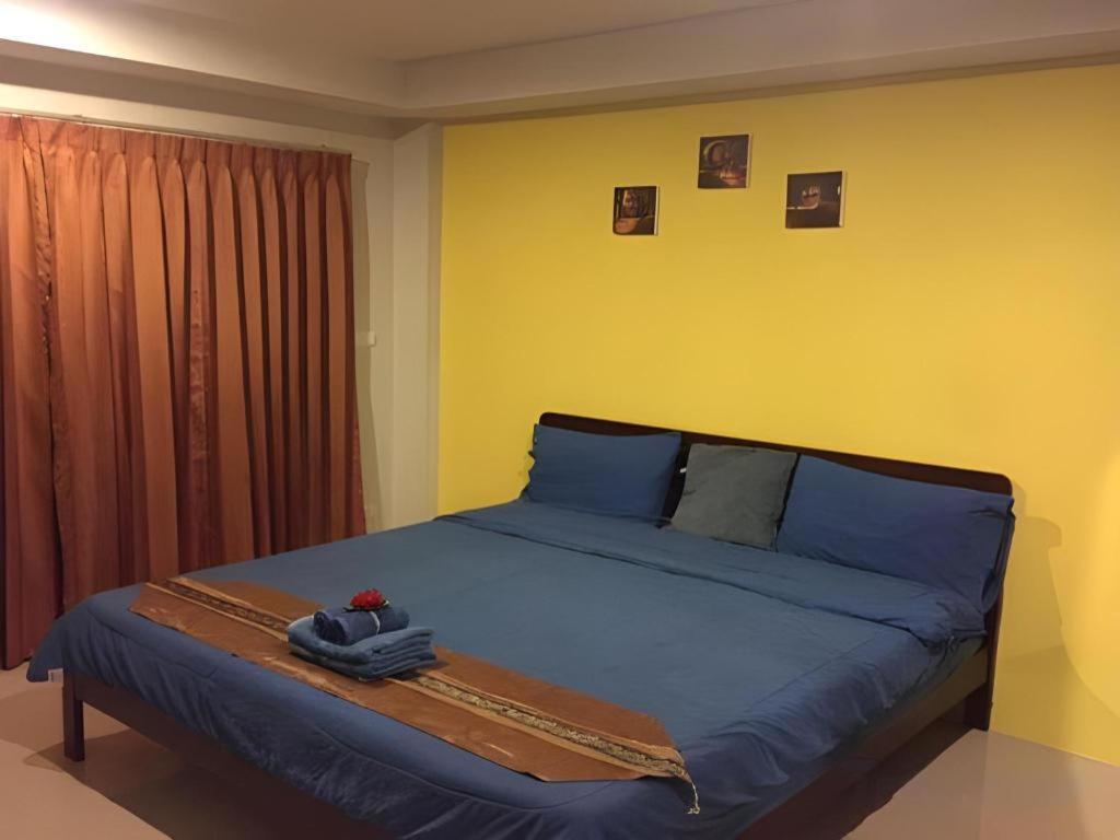 Tontalay Hotel Bang Saen Bagian luar foto