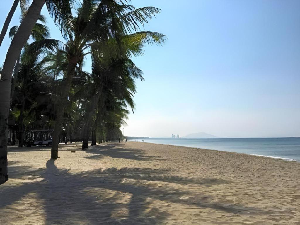 Tontalay Hotel Bang Saen Bagian luar foto