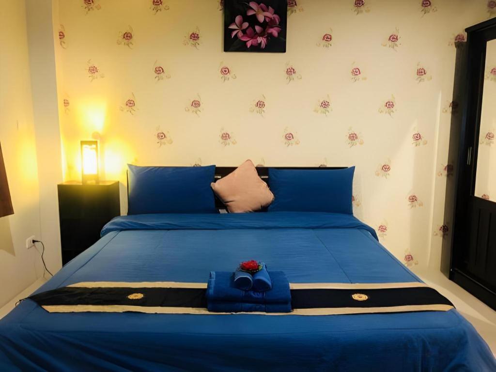 Tontalay Hotel Bang Saen Bagian luar foto