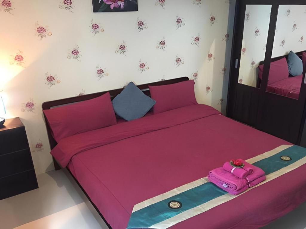 Tontalay Hotel Bang Saen Bagian luar foto