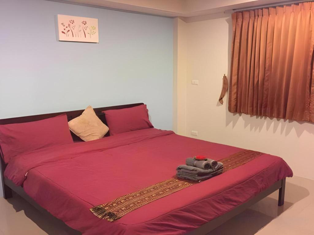 Tontalay Hotel Bang Saen Bagian luar foto