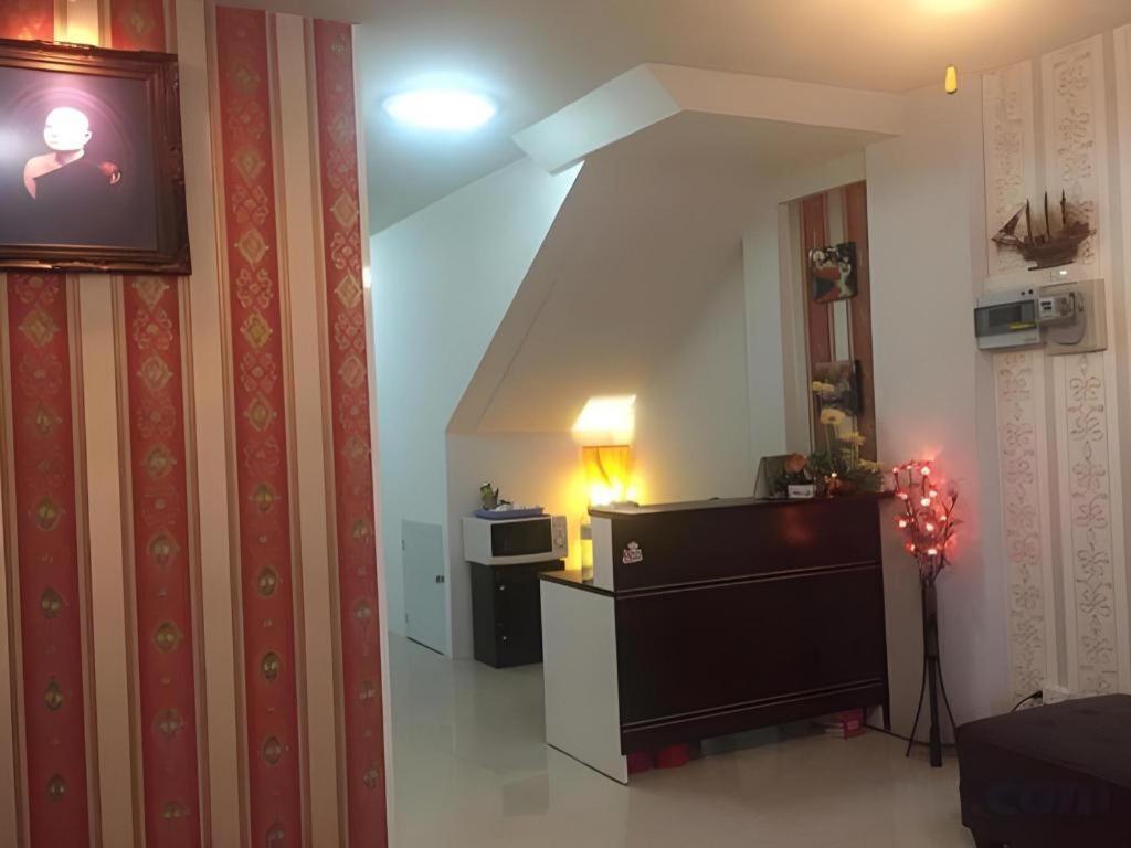 Tontalay Hotel Bang Saen Bagian luar foto