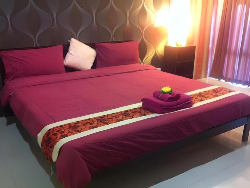 Tontalay Hotel Bang Saen Bagian luar foto