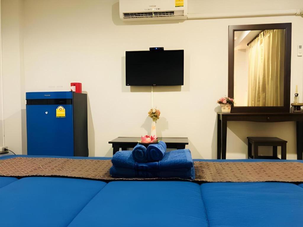 Tontalay Hotel Bang Saen Bagian luar foto